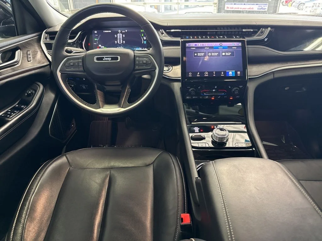 Used 2022 White Jeep 4xe image 14