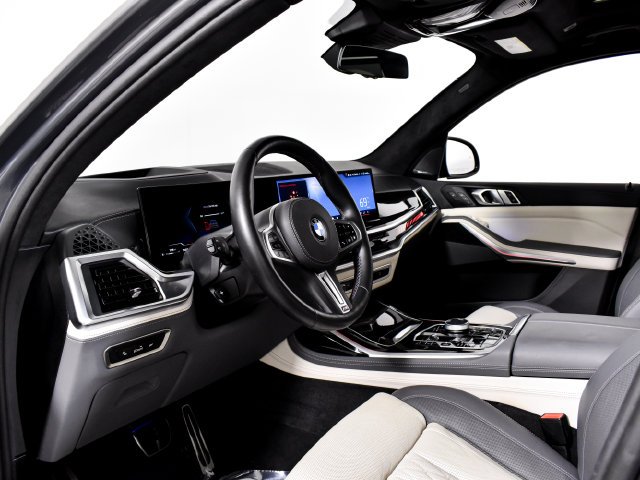 Used 2025 Gray BMW M60i image 23