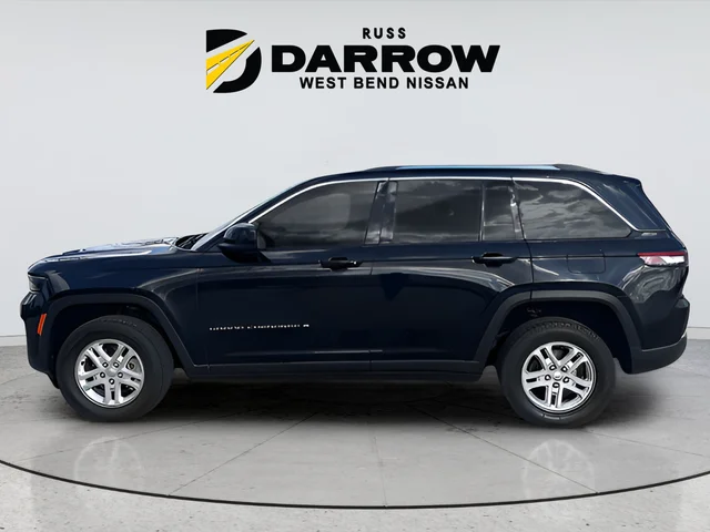 Used 2023 Black Jeep Laredo image 2