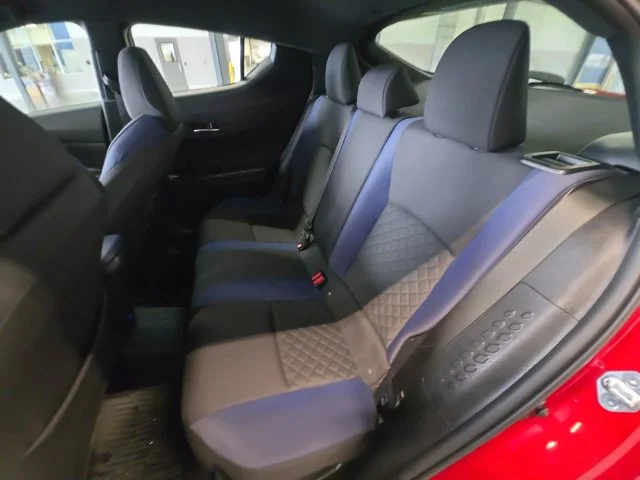Used 2021 Red Toyota XLE image 22