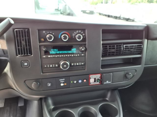 2025 Chevrolet Express Cargo Work Van - Photo 16