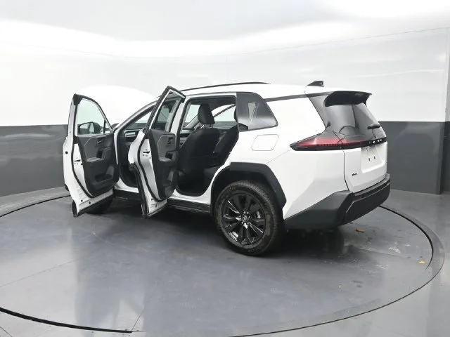 Used 2026 White Toyota XLE Premium image 43
