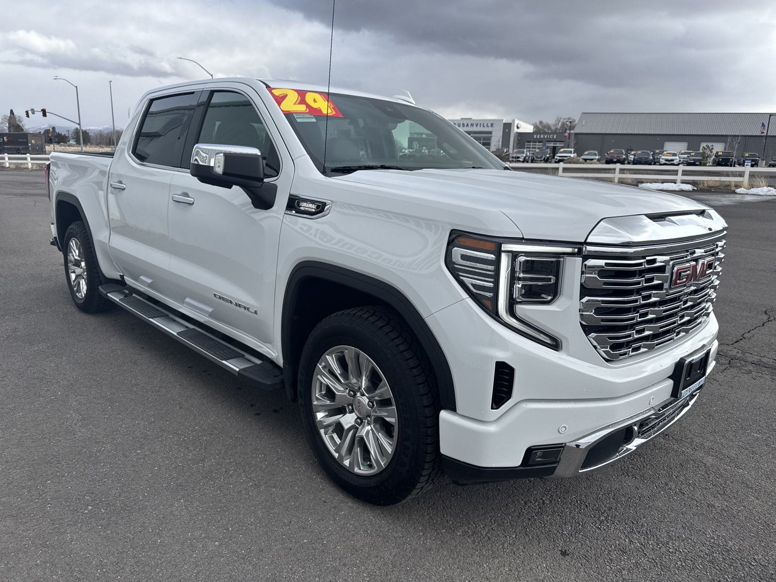 Used 2024 White GMC Denali image 3