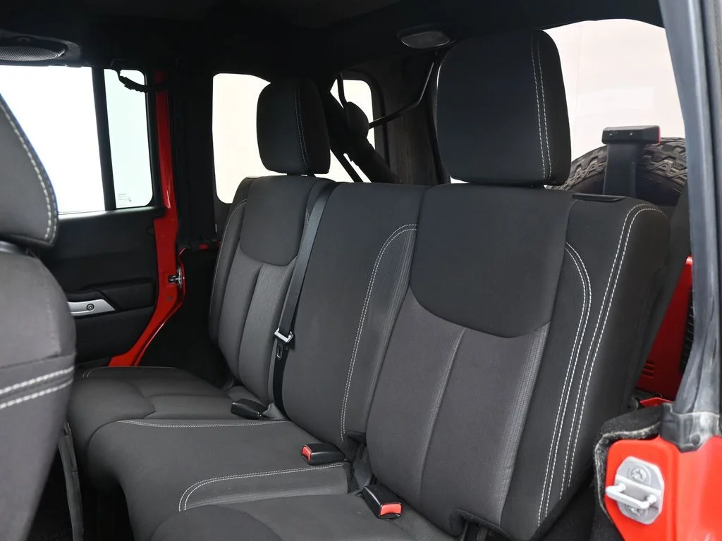 2014 Jeep Wrangler Unlimited Rubicon - Photo 32