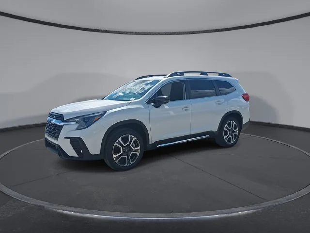 New 2026 CRYSTAL WHITE PEARL Subaru Limited 7-Passenger image 4