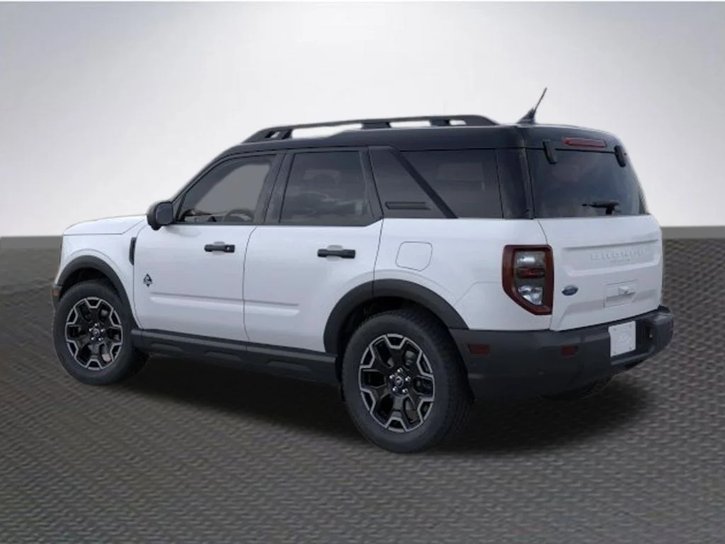New 2026 Space White Metallic Ford Outer Banks® image 4