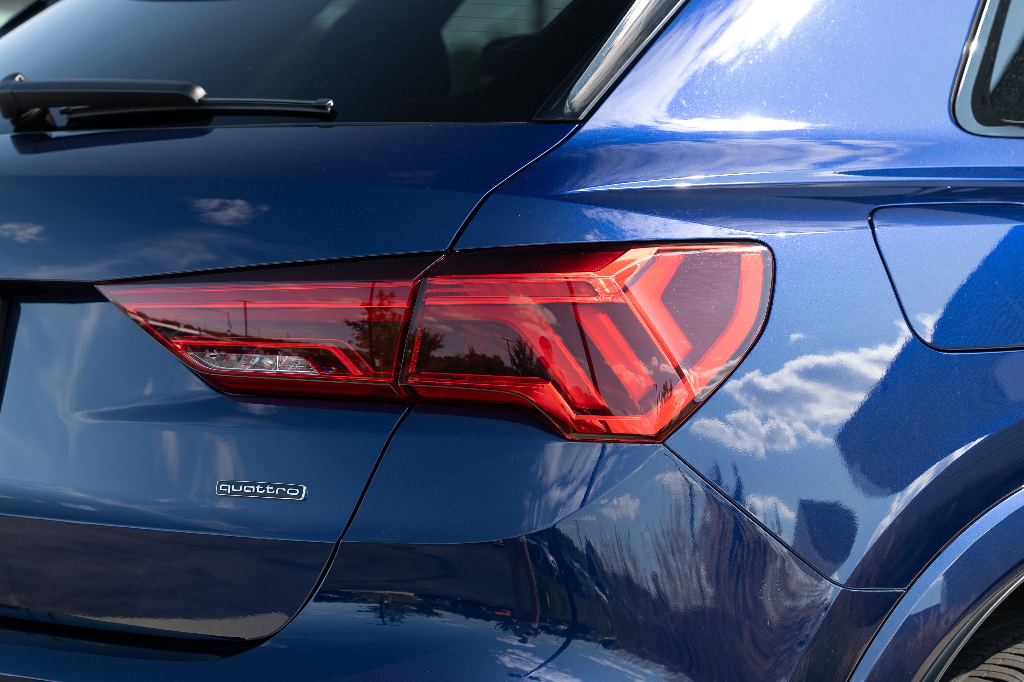 Certified Used 2025 Navarra Blue Metallic Audi S line Premium image 25
