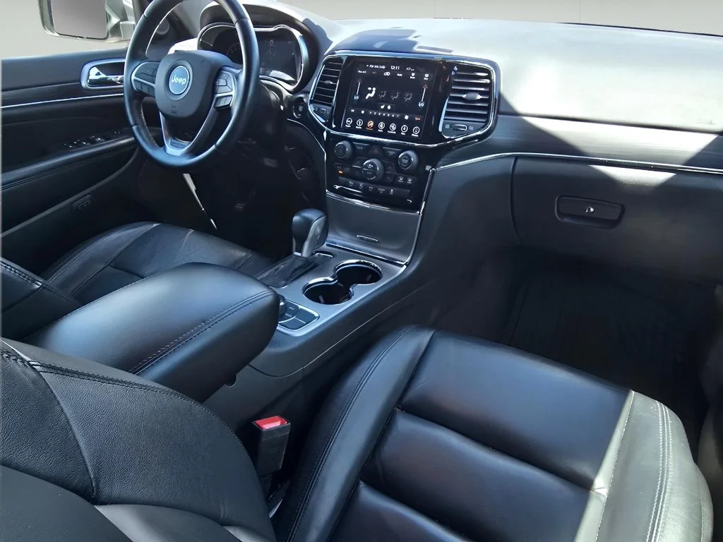 Used 2019 Bright White Clearcoat Jeep Limited image 13