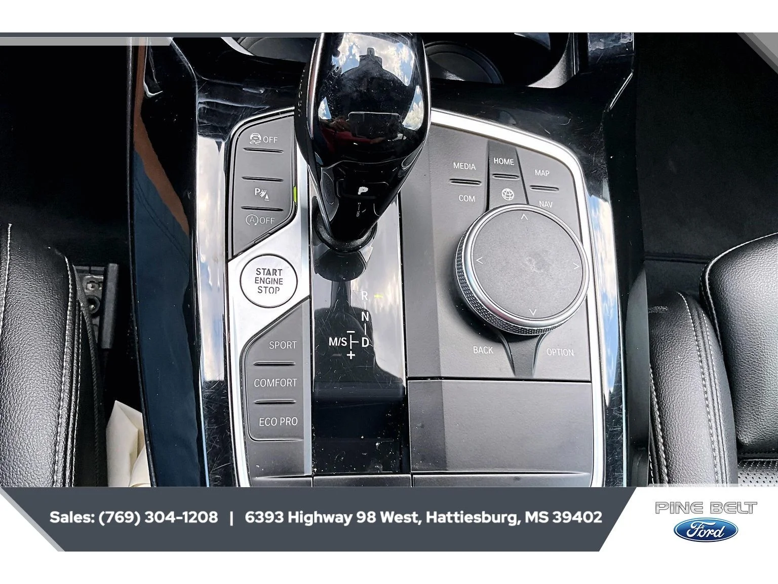 Used 2024 WHITE BMW sDrive30i image 22
