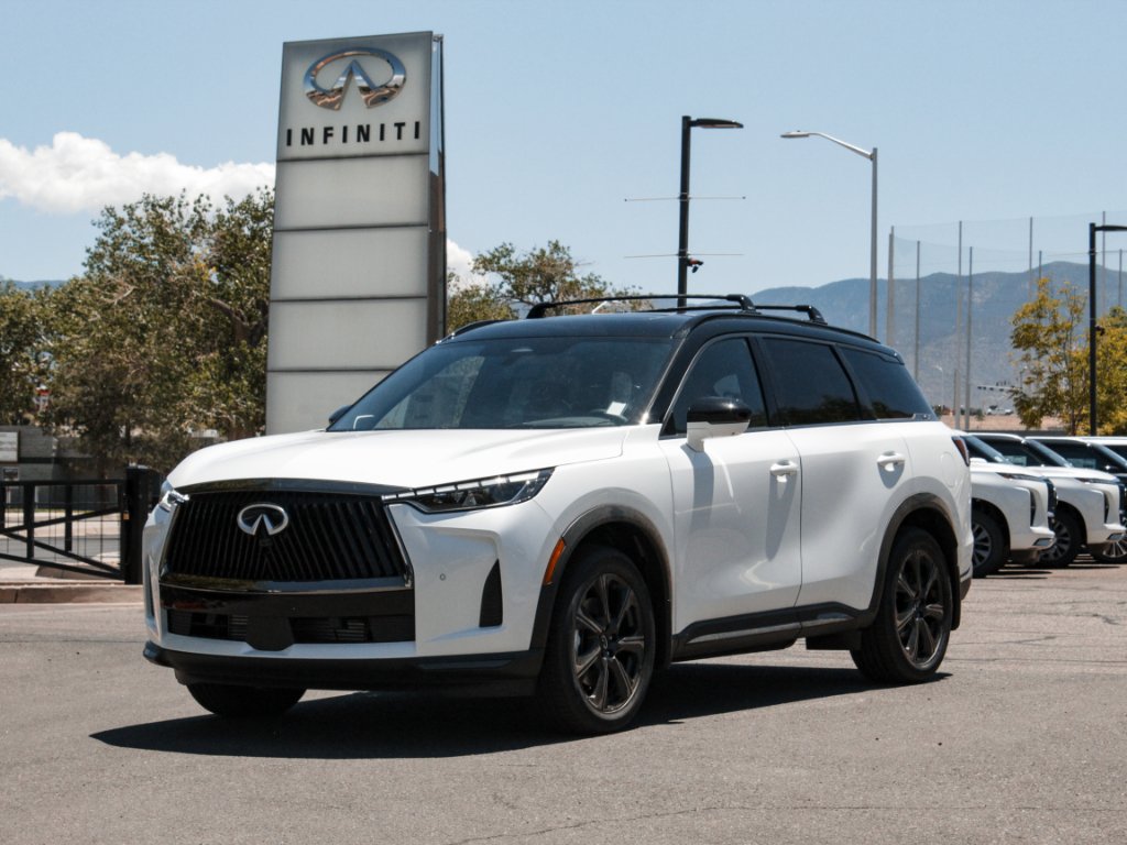 New 2027 2T RAD WHT INFINITI Autograph AWD image 1