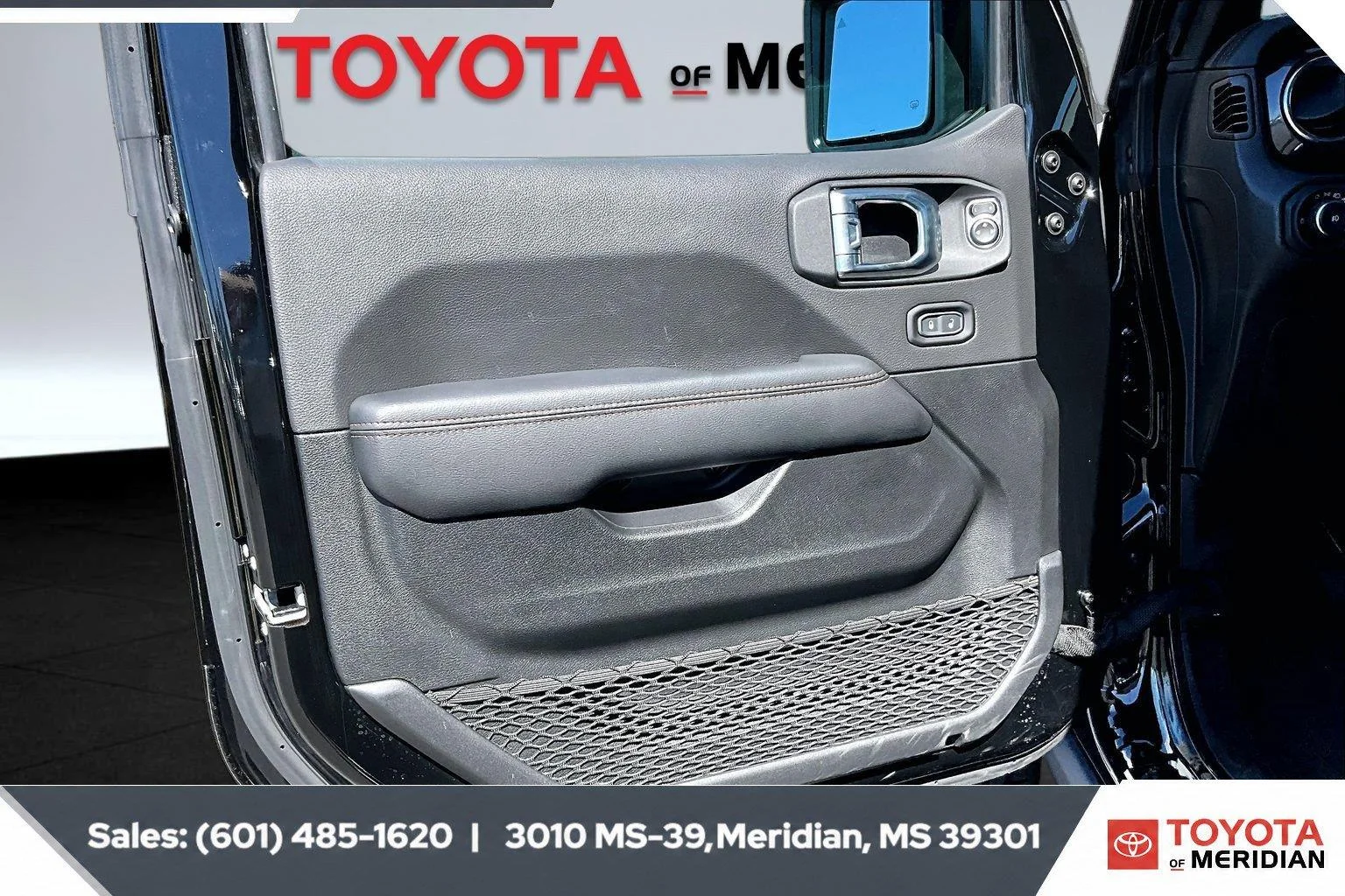 Used 2023 Black Clearcoat Jeep Rubicon 392 image 17