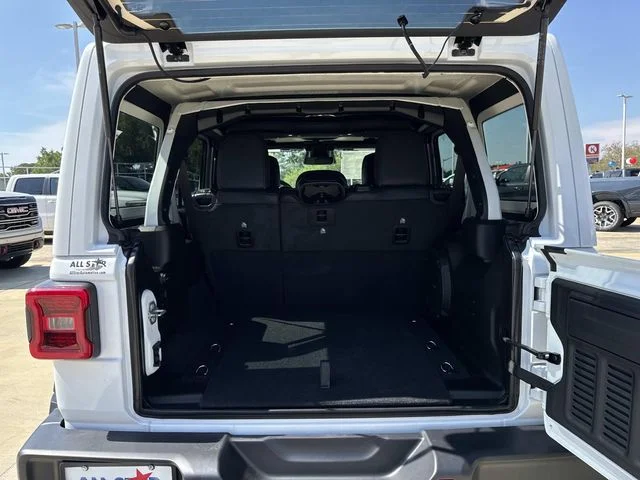 New 2026 White Jeep Sahara image 10