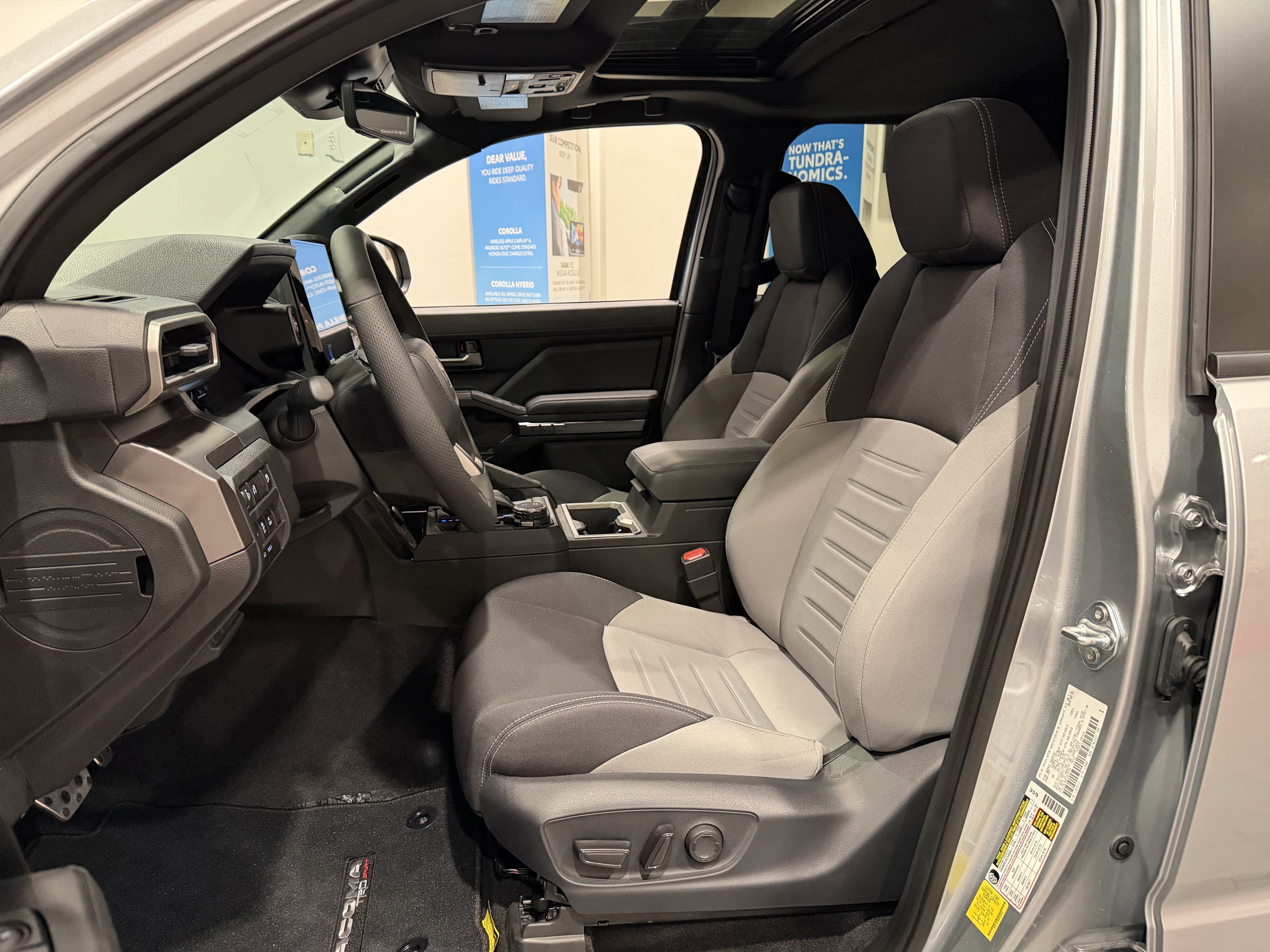 2025 Toyota Tacoma TRD Sport - Photo 25