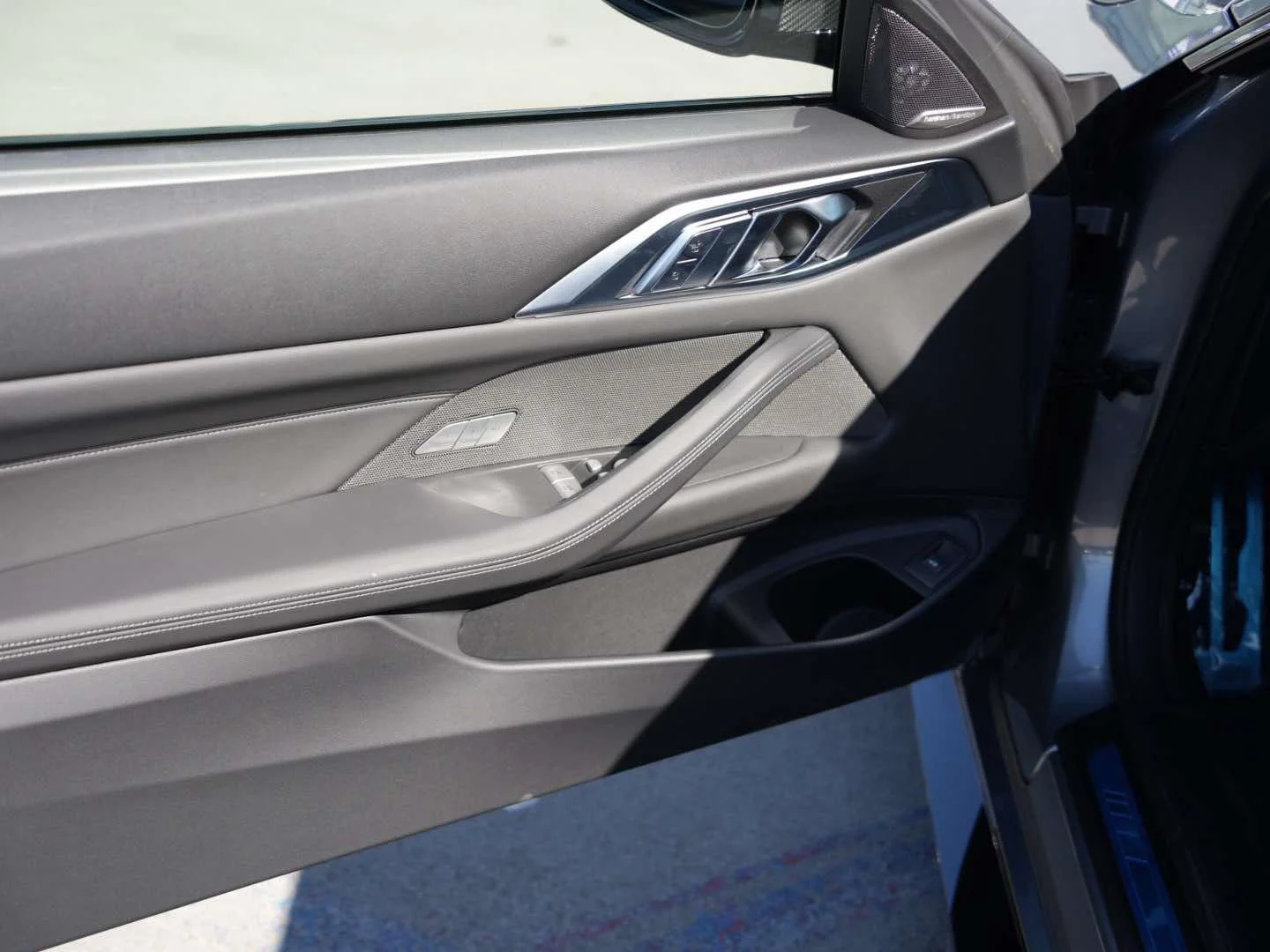 New 2027 Skyscraper Grey Metallic BMW  image 7