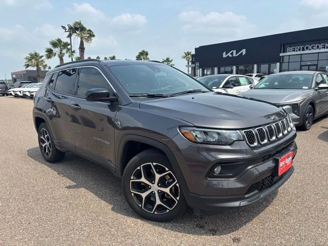 2024 Jeep Compass Latitude 4X4's photo