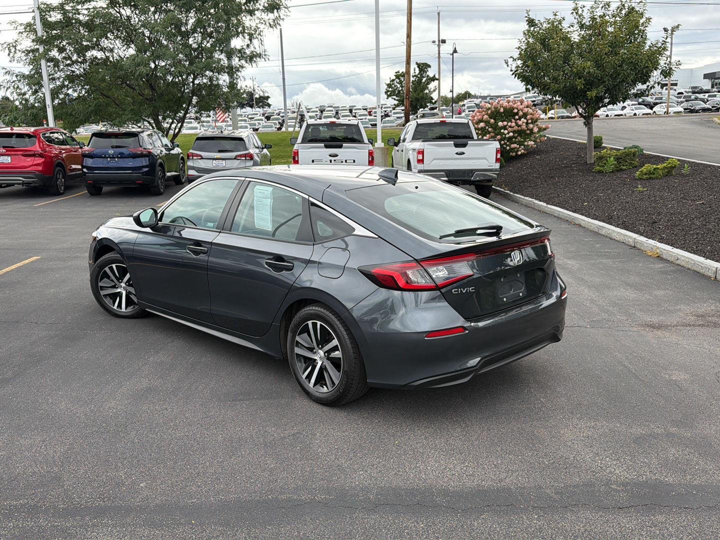 Used 2024 Meteorite Gray Metallic Honda LX image 5