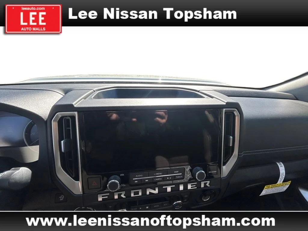 New 2026 Glacier White Nissan SV image 10