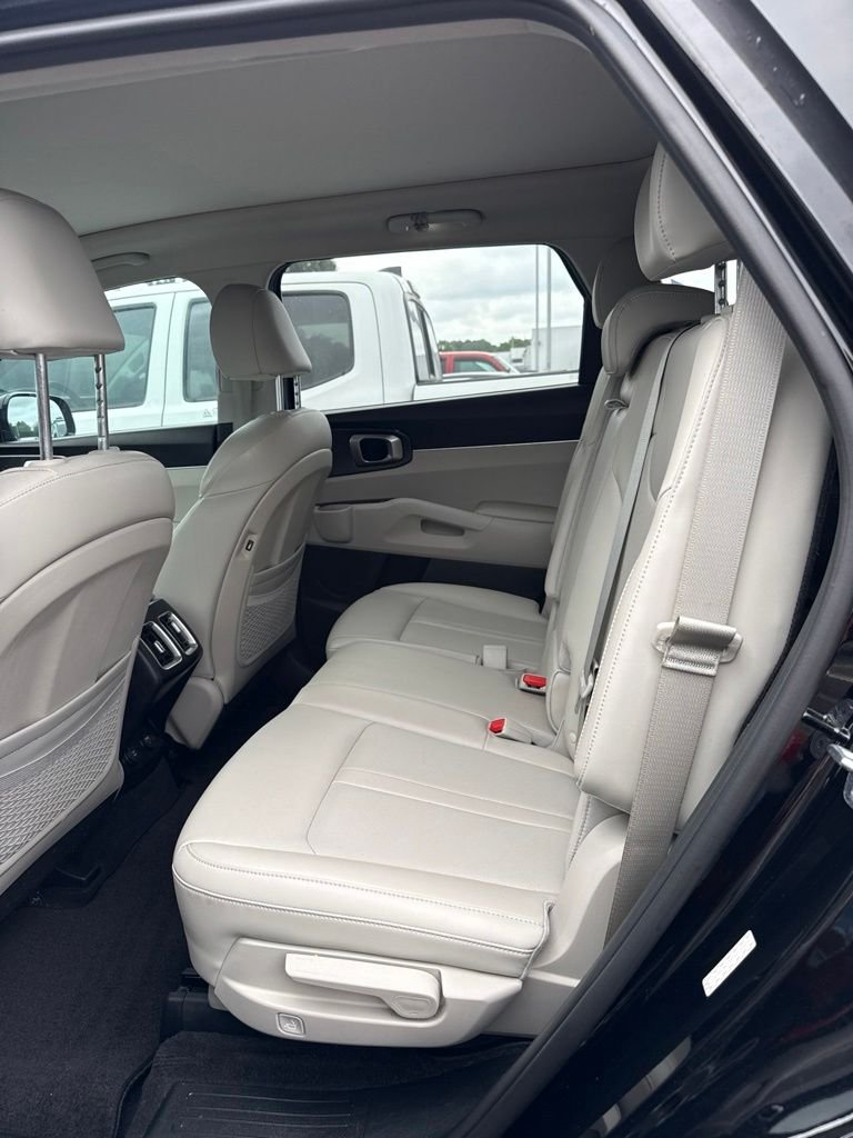 Used 2023 Black Kia S image 3