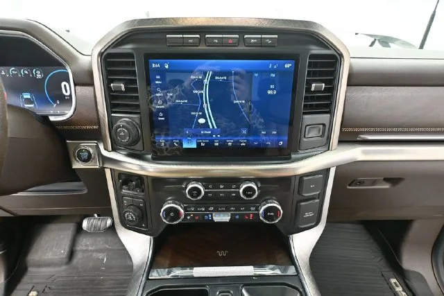 Used 2022 White Ford King Ranch image 27