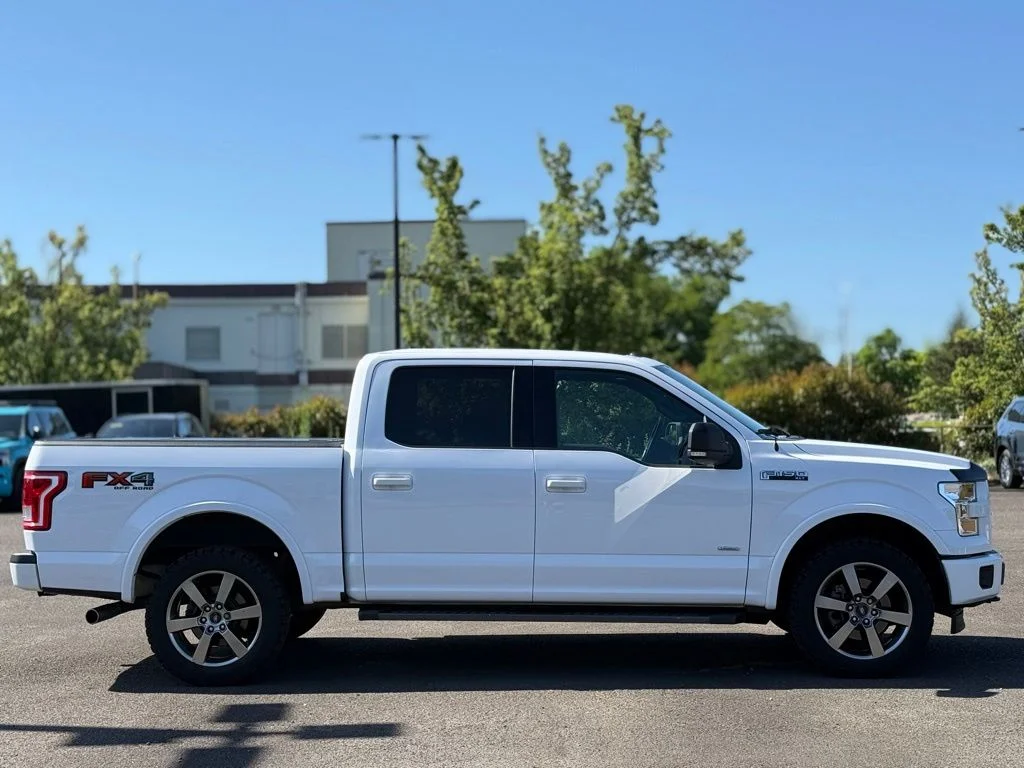 Used 2017  Ford XLT image 6