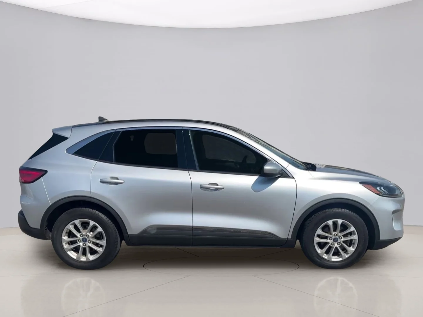 Used 2020 Silver Ford SE FWD image 6
