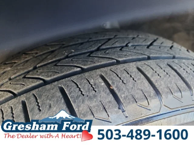 Used 2022 Blue Ford SE image 35