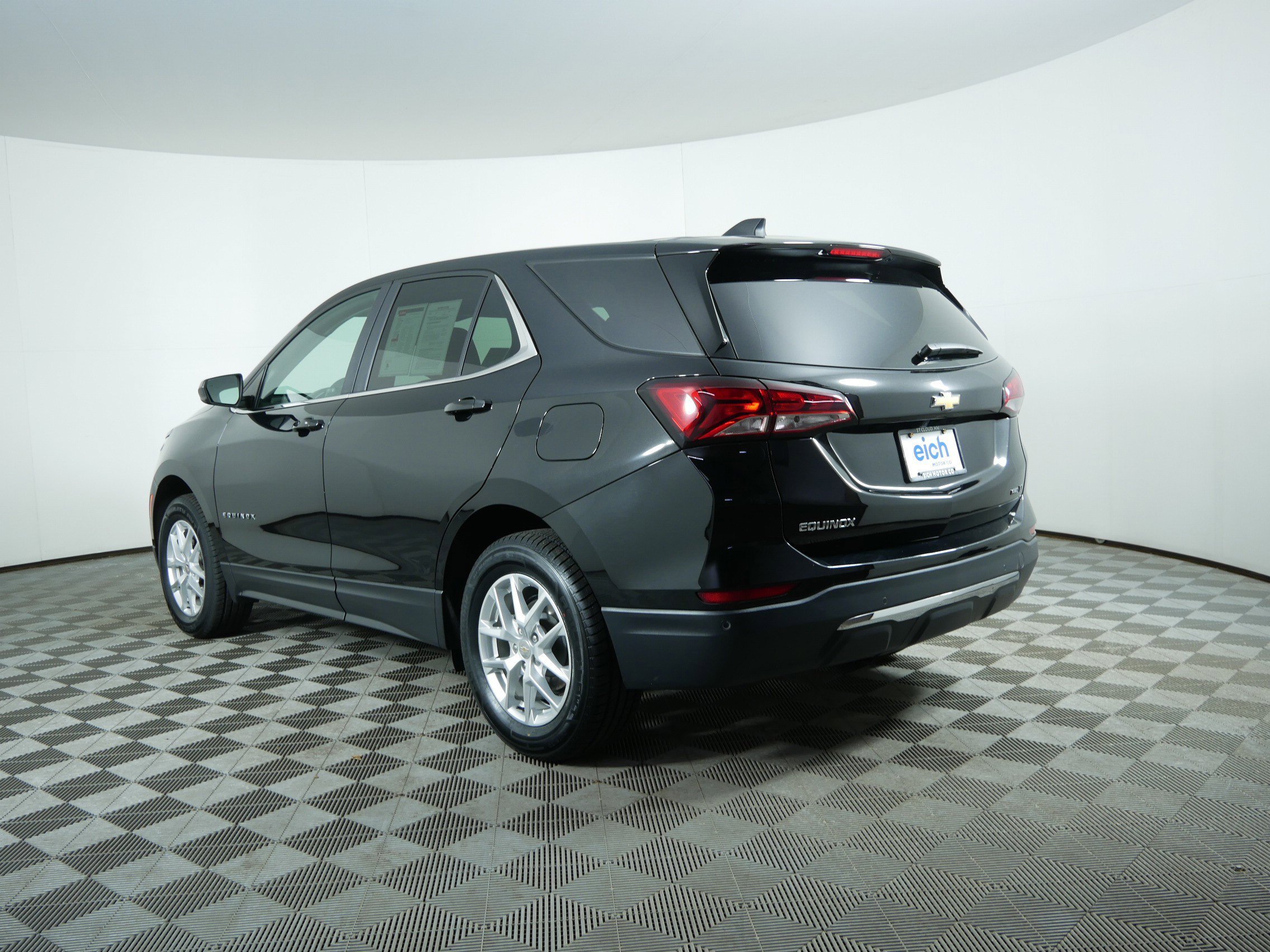 Used 2024 Mosaic Black Metallic Chevrolet LT image 5