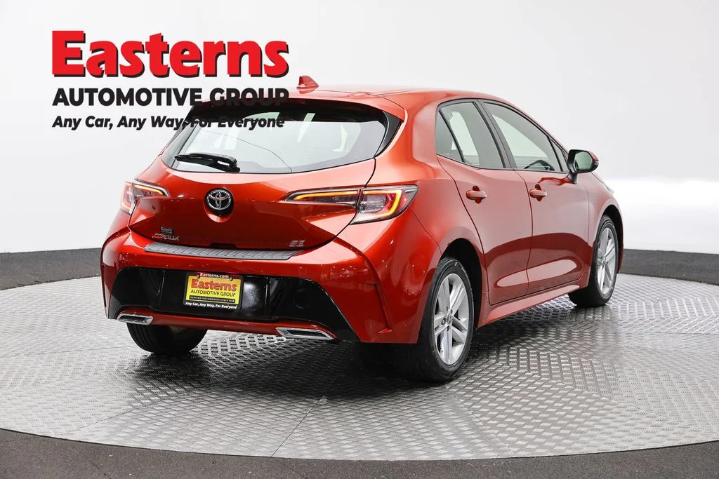 Used 2019 Red Toyota SE image 5