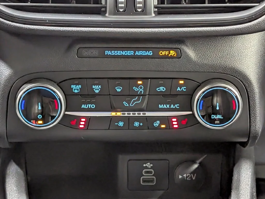 Certified Used 2025 Vapor Blue Metallic Ford ST-Line Select image 6
