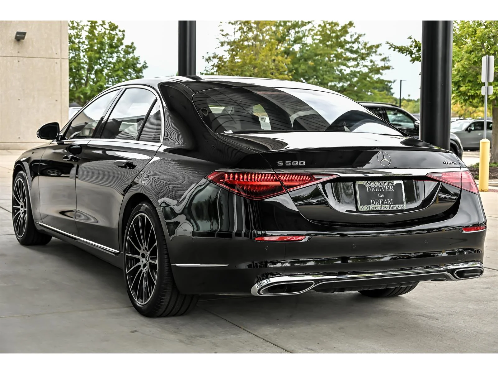 Used 2023 Black Mercedes-Benz S 580 4MATIC® image 6