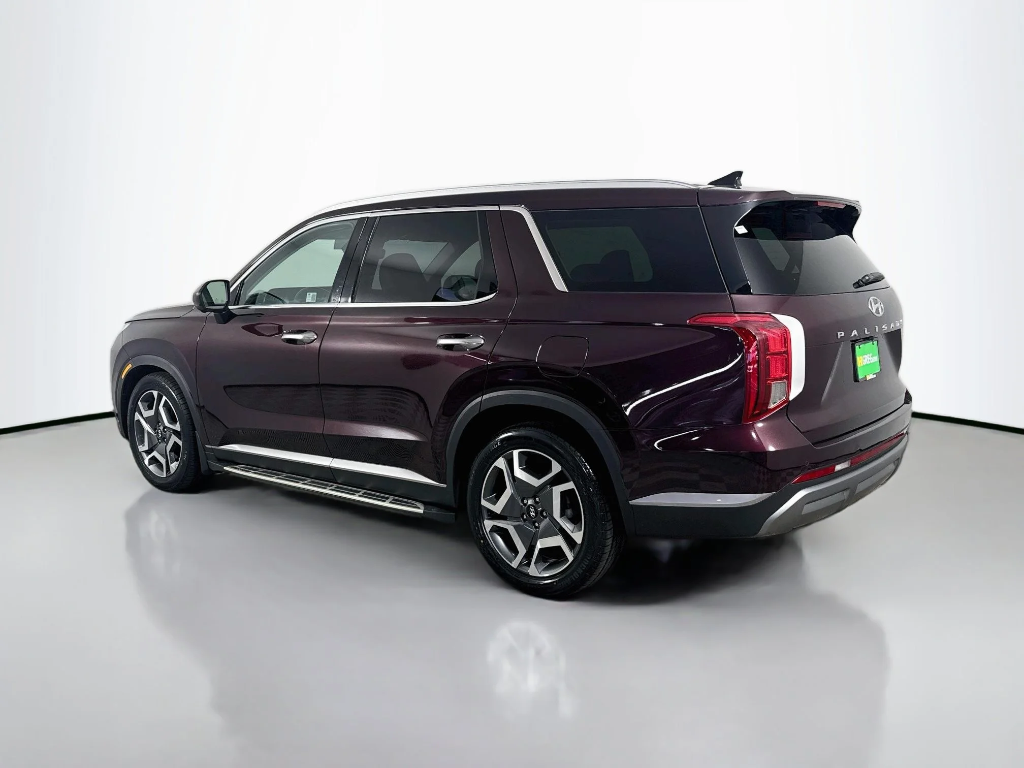Used 2024 Sierra Burgundy Hyundai SEL 7P image 5