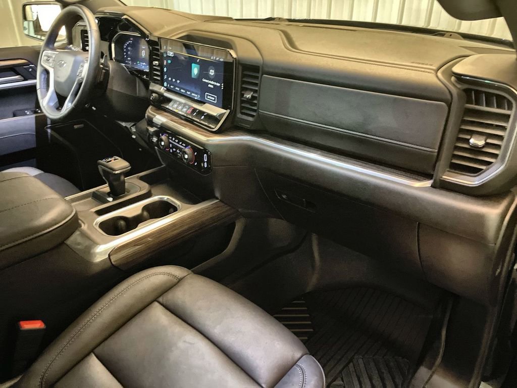 Used 2026 Black Chevrolet RST image 28