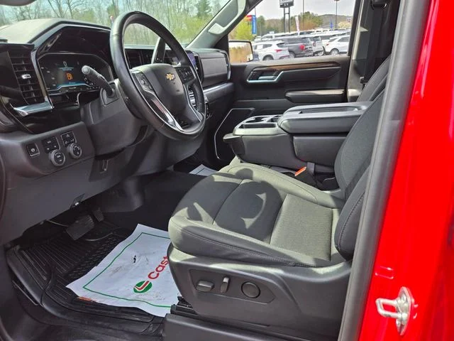 Used 2025 Red Chevrolet LT image 10