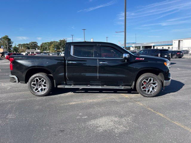 Used 2022 Black Chevrolet LTZ image 5
