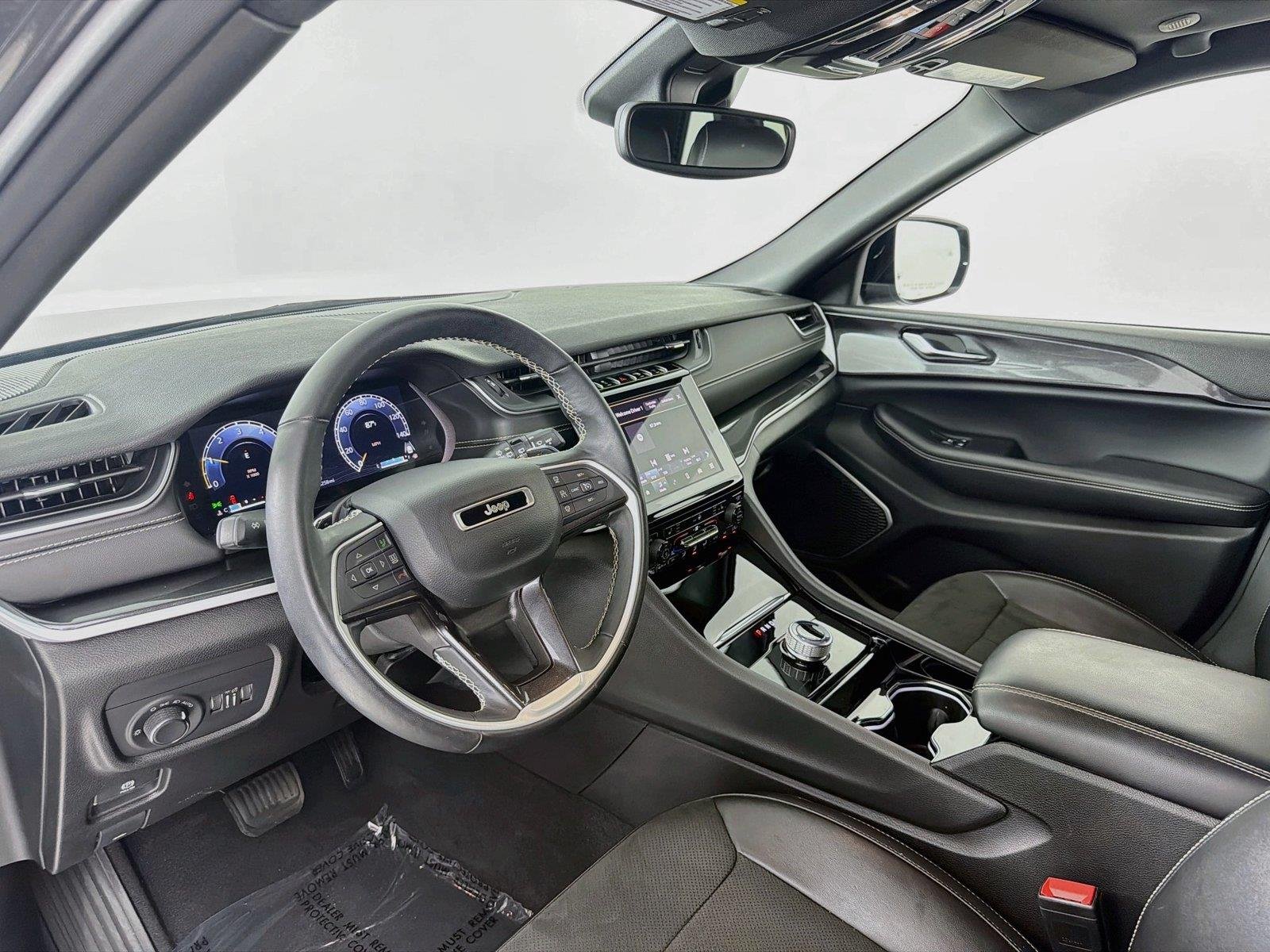 Used 2022 Baltic Gray Metallic Clearcoat Jeep Altitude image 4