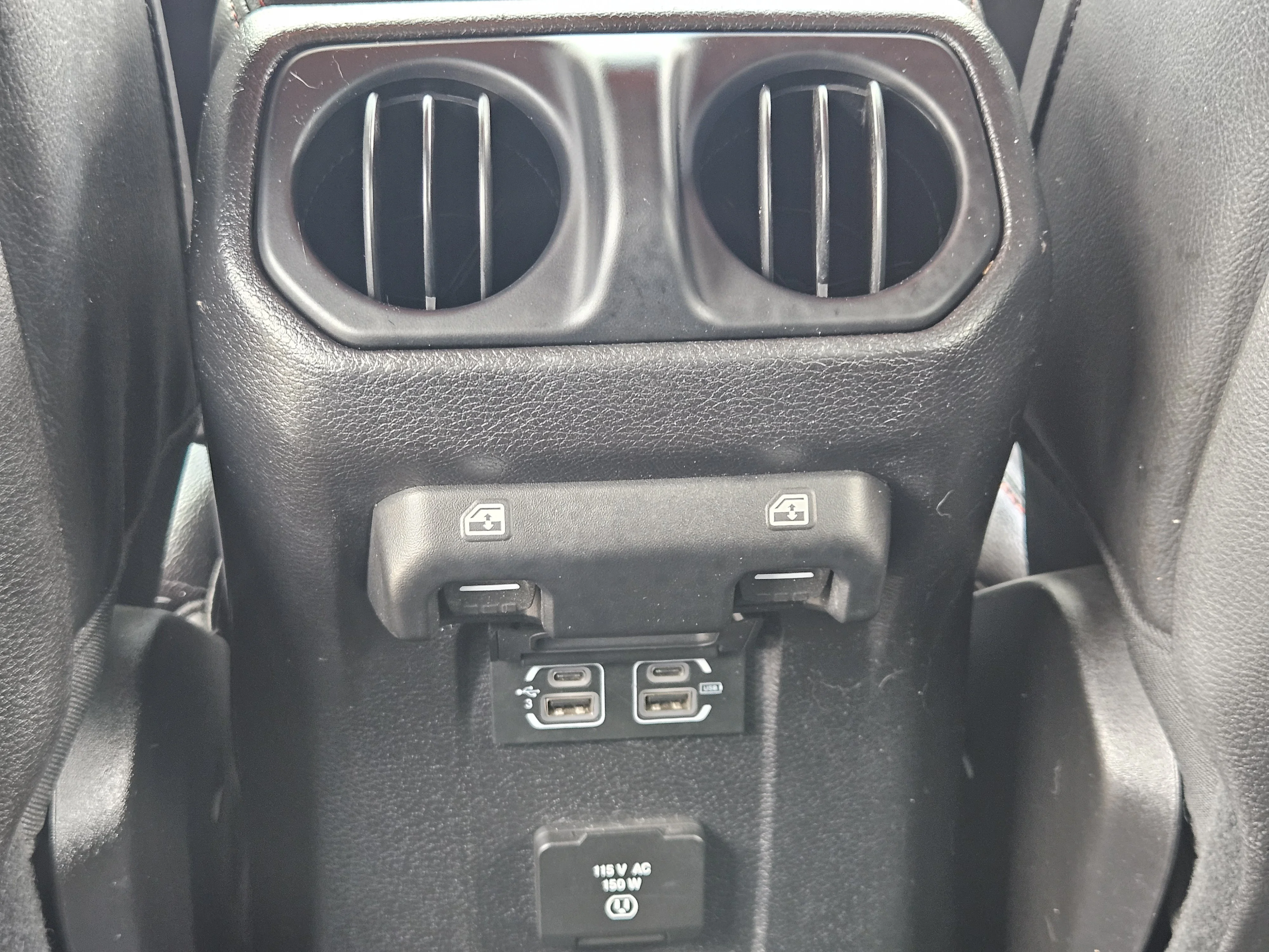 Used 2019 Sting-Gray Clearcoat Jeep Unlimited Rubicon image 29