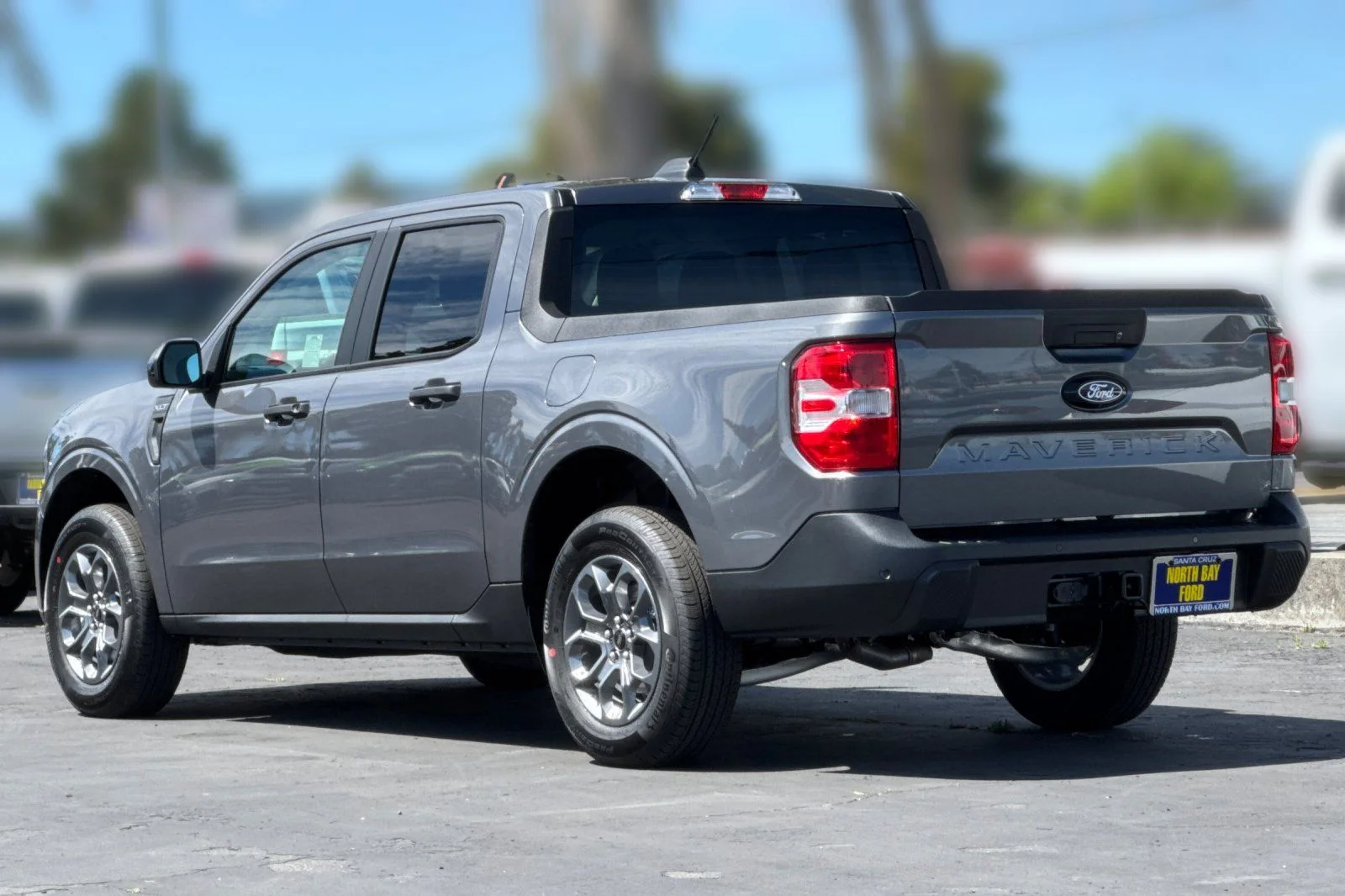 New 2026 Carbonized Gray Metallic Ford XLT image 6