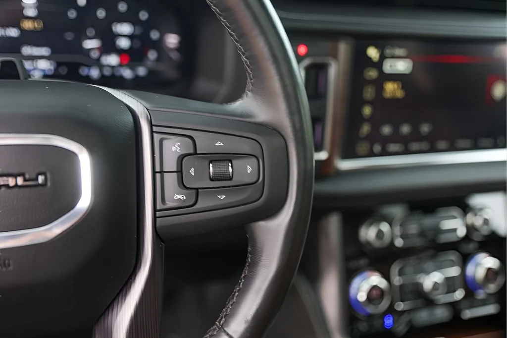 Used 2023 Sterling Metallic GMC Denali Ultimate image 15