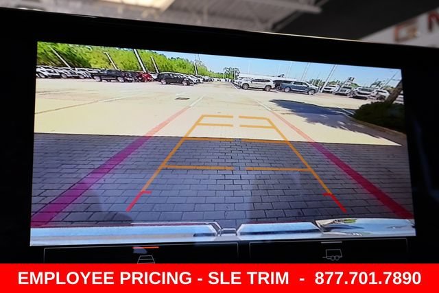 New 2026 Summit White GMC SLE image 27