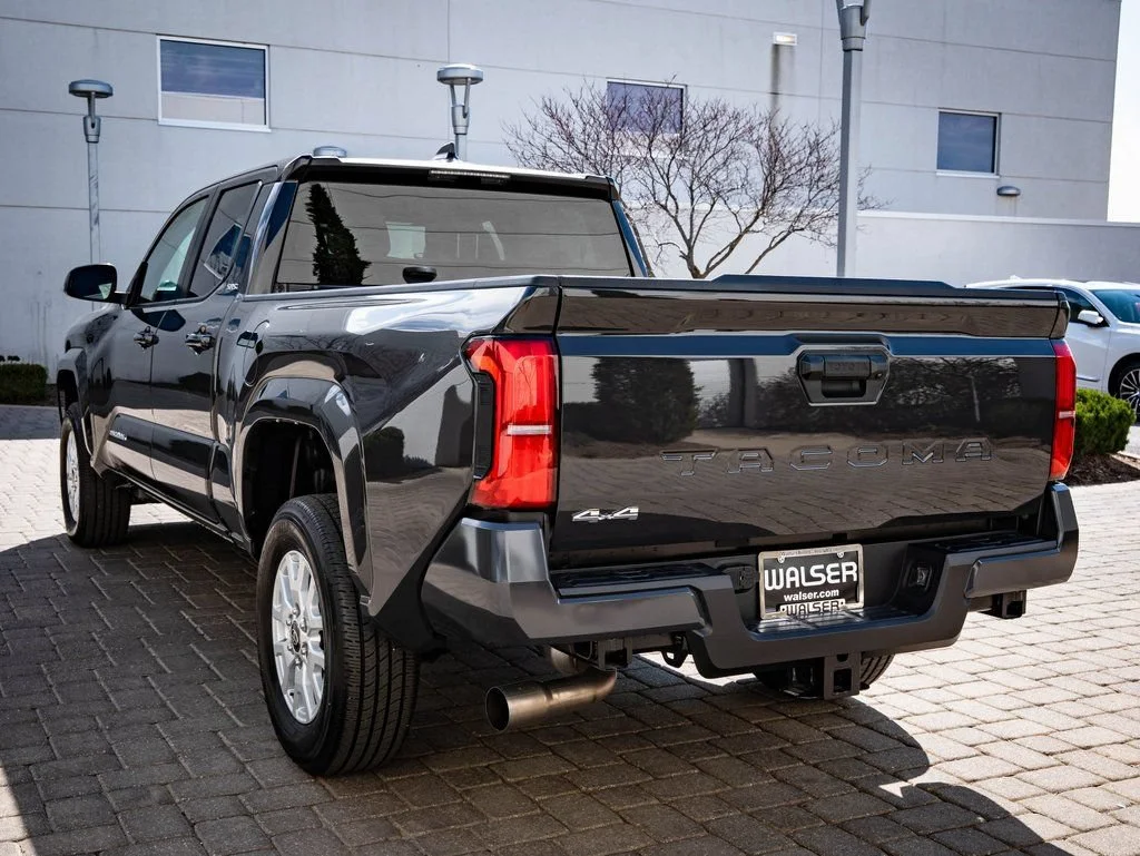 Used 2025 Underground Toyota SR5 image 11