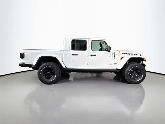 Used 2021 White Jeep Mojave image 8