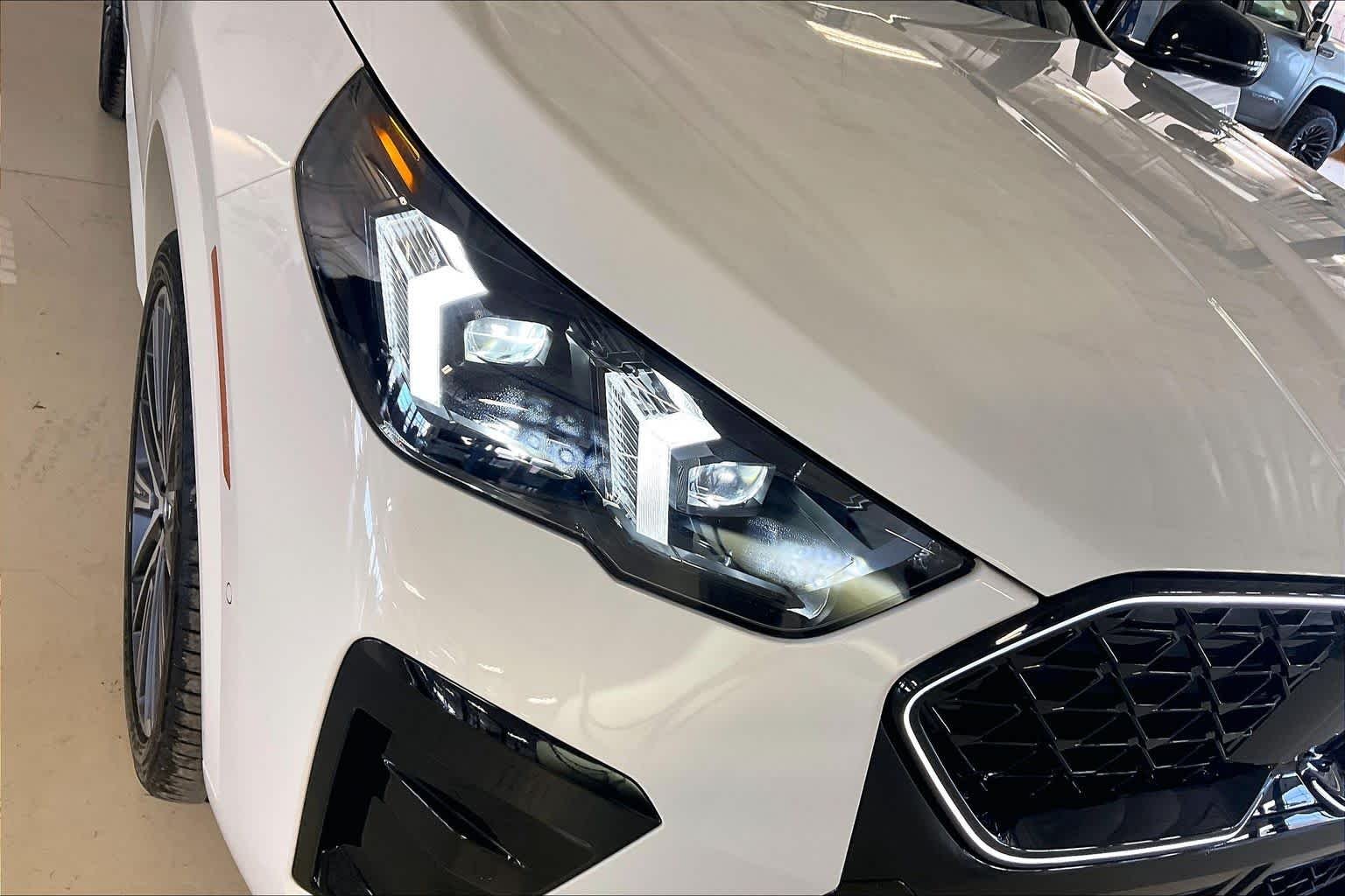 New 2026 Alpine White BMW xDrive28i image 13
