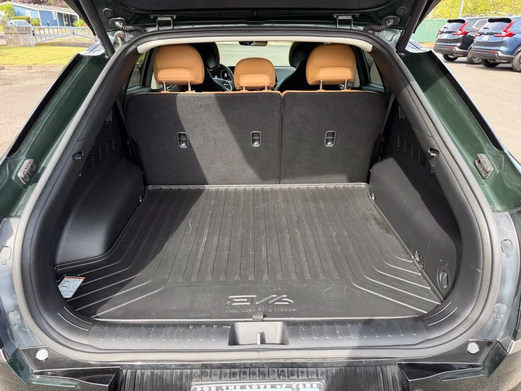 Used 2023 Deep Forest Green Kia GT-Line image 10