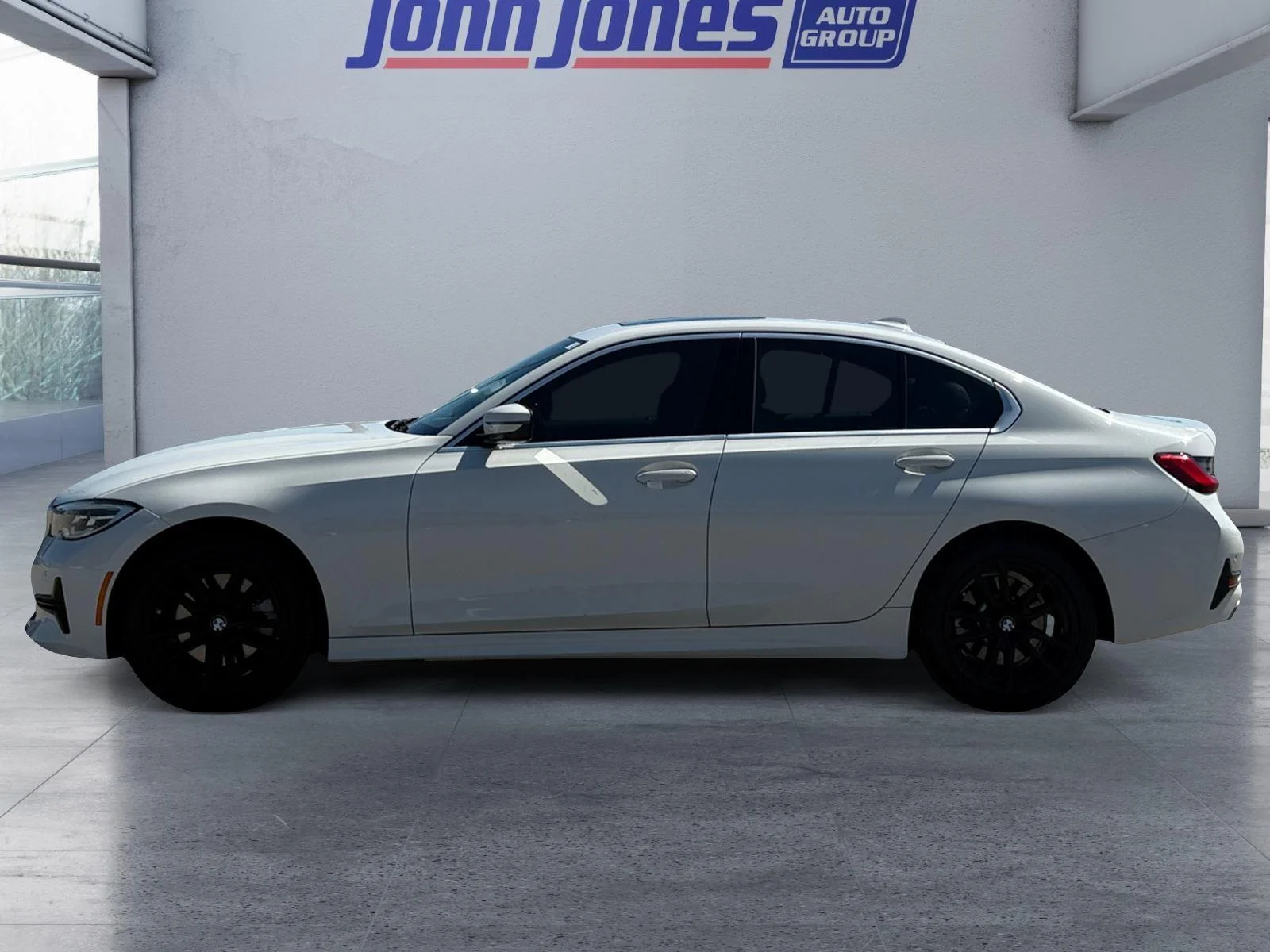 Used 2020 Alpine White BMW 330i xDrive image 2