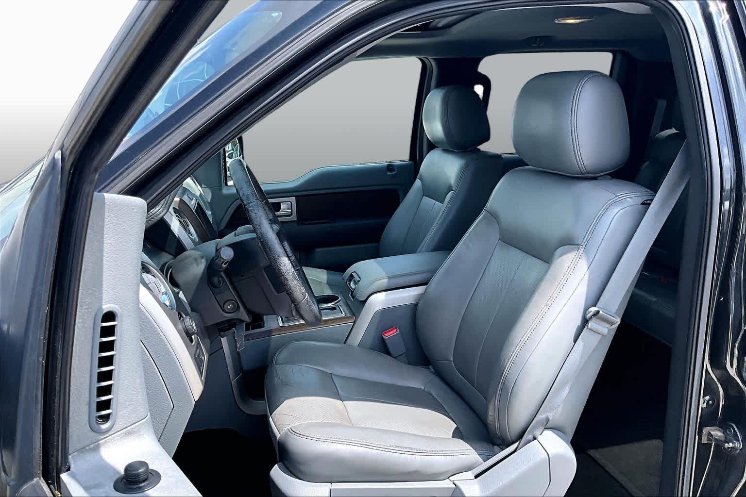 Used 2013 Tuxedo Black Metallic Ford Lariat image 7