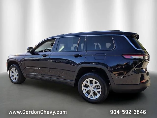 Used 2023 Blue Jeep Limited 4x2 image 3