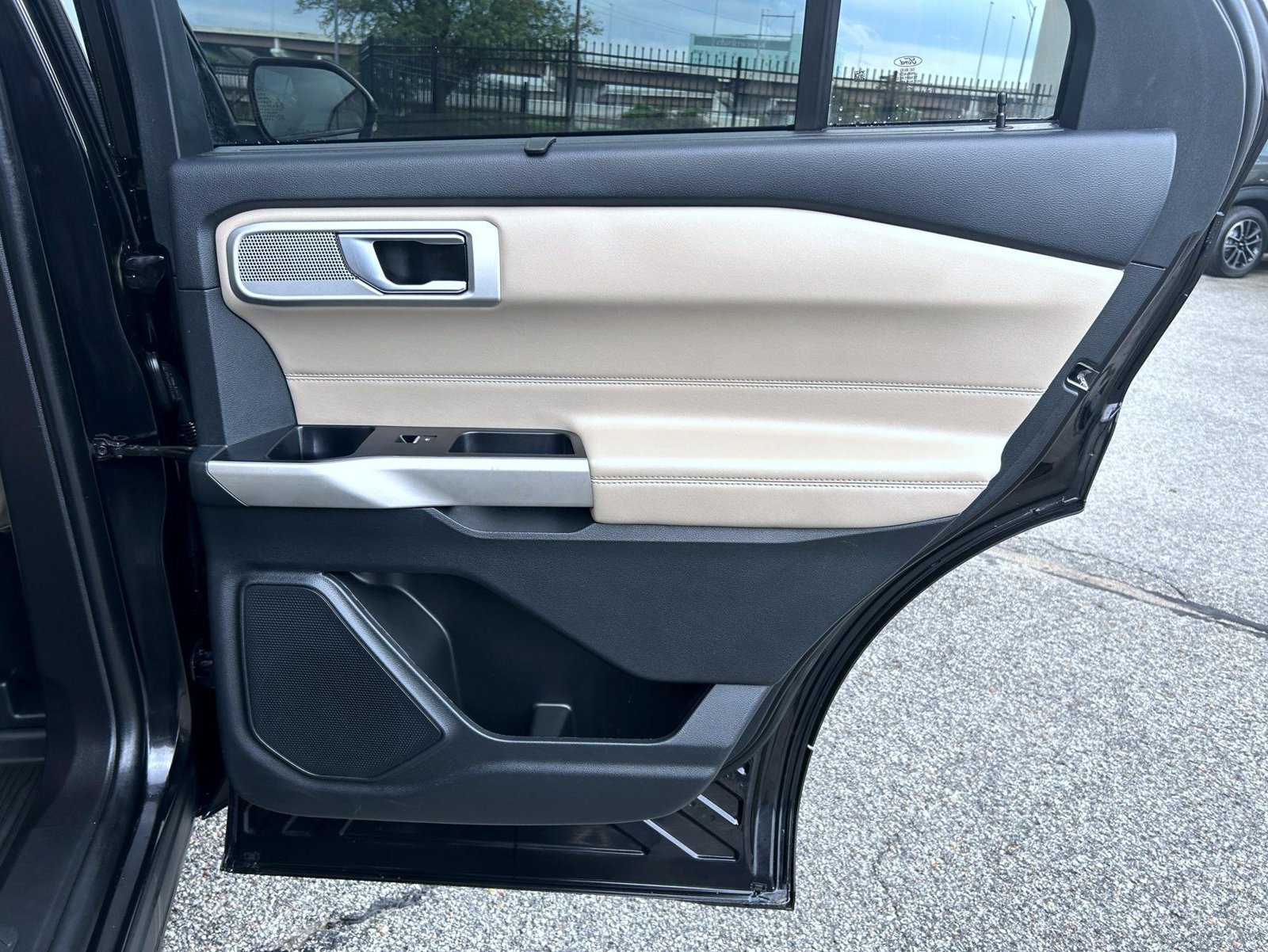 Used 2022 Black Ford Limited image 18