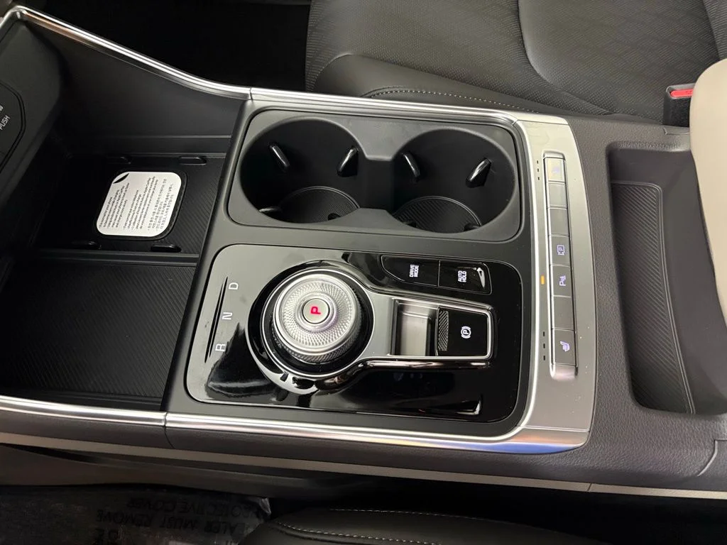 New 2026 Ceramic Silver Kia EX image 31
