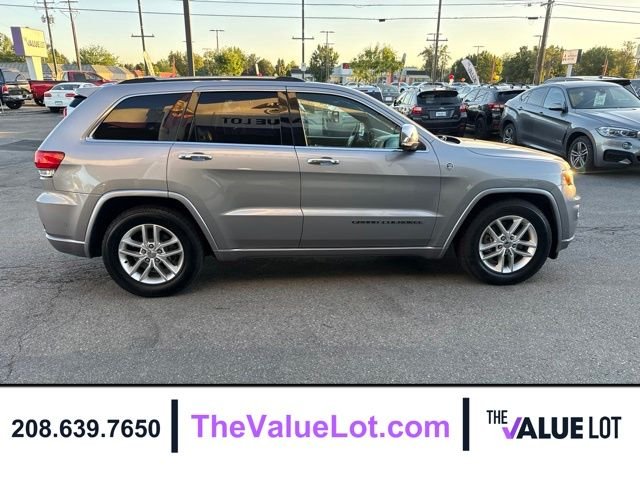 Used 2017 Silver Jeep Overland image 3