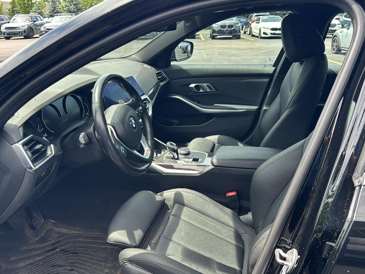 Used 2020 Jet Black BMW 330i xDrive image 9